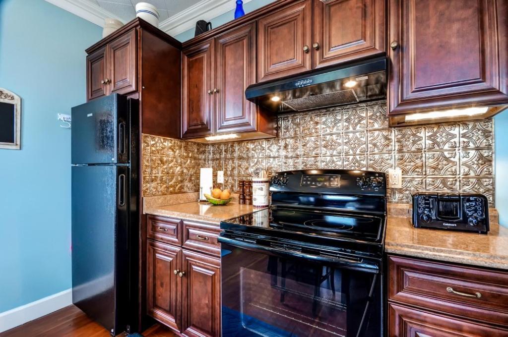 Astoria Painted Lady Historic Apt With River View! Exterior photo